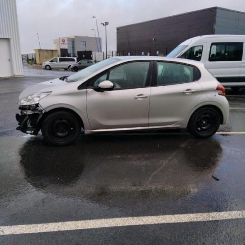 Aile avant gauche PEUGEOT 208 1 Photo n°6