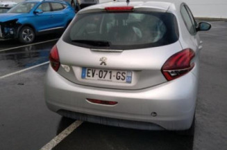Aile avant gauche PEUGEOT 208 1