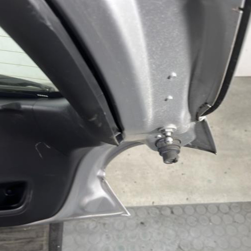 Malle/Hayon arriere PEUGEOT 208 1 Photo n°9