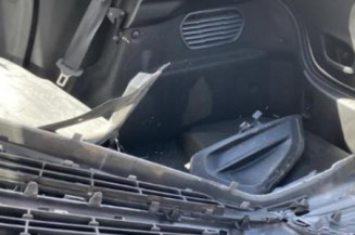 Porte arriere droit PEUGEOT 208 1