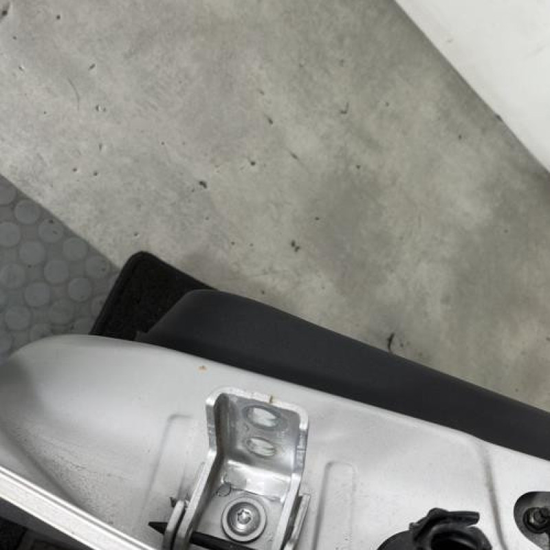 Porte arriere gauche PEUGEOT 208 1 Photo n°5