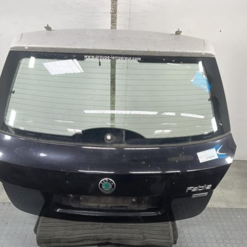 Malle/Hayon arriere SKODA FABIA 2 Photo n°1