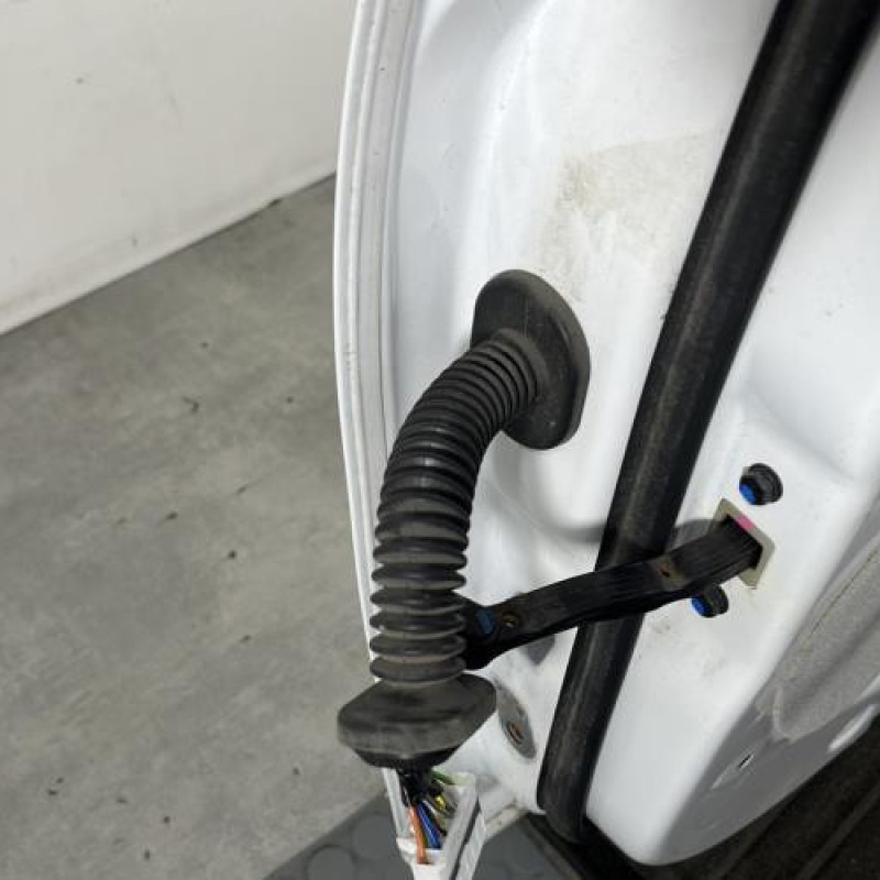 Porte arriere droit HYUNDAI I 20 2 Photo n°3