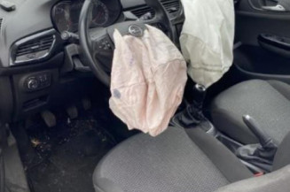 Pare boue arriere droit OPEL CORSA E