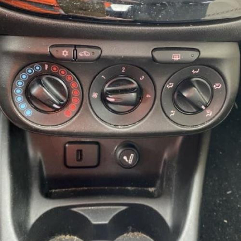 Pare boue arriere droit OPEL CORSA E Photo n°16