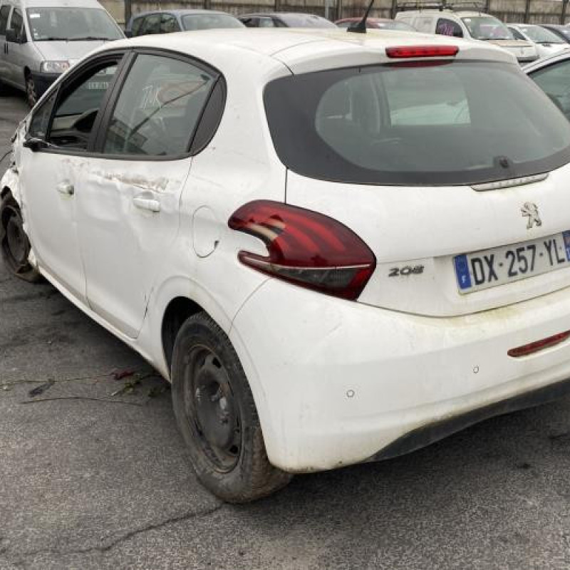 Anti brouillard droit (feux) PEUGEOT 208 1 Photo n°4