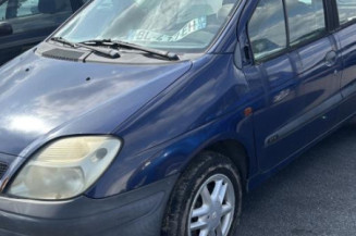 Vitre avant droit RENAULT SCENIC 1