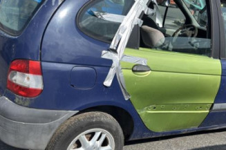 Vitre avant droit RENAULT SCENIC 1