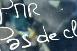 Vitre avant droit RENAULT SCENIC 1