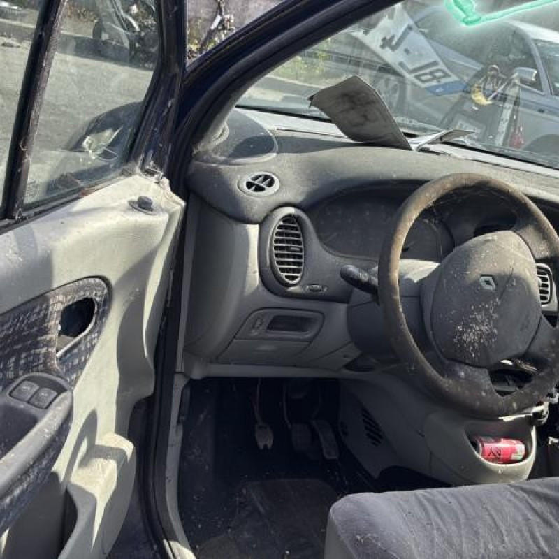 Vitre avant droit RENAULT SCENIC 1 Photo n°16