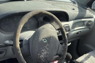 Vitre avant droit RENAULT SCENIC 1