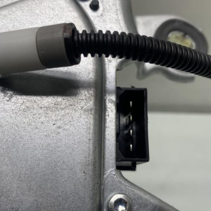 Moteur essuie glace arriere SKODA FABIA 2 Photo n°4
