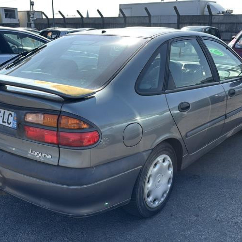 Feu arriere principal gauche (feux) RENAULT LAGUNA 1 Photo n°6