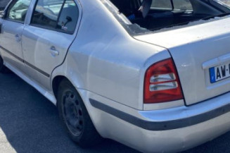 Feu arriere principal droit (feux) SKODA OCTAVIA 1