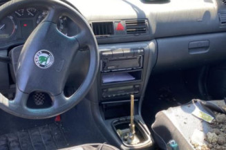 Feu arriere principal gauche (feux) SKODA OCTAVIA 1