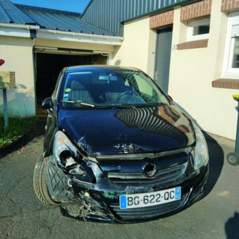 Moteur OPEL CORSA D Photo n°7