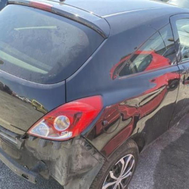 Moteur OPEL CORSA D Photo n°11