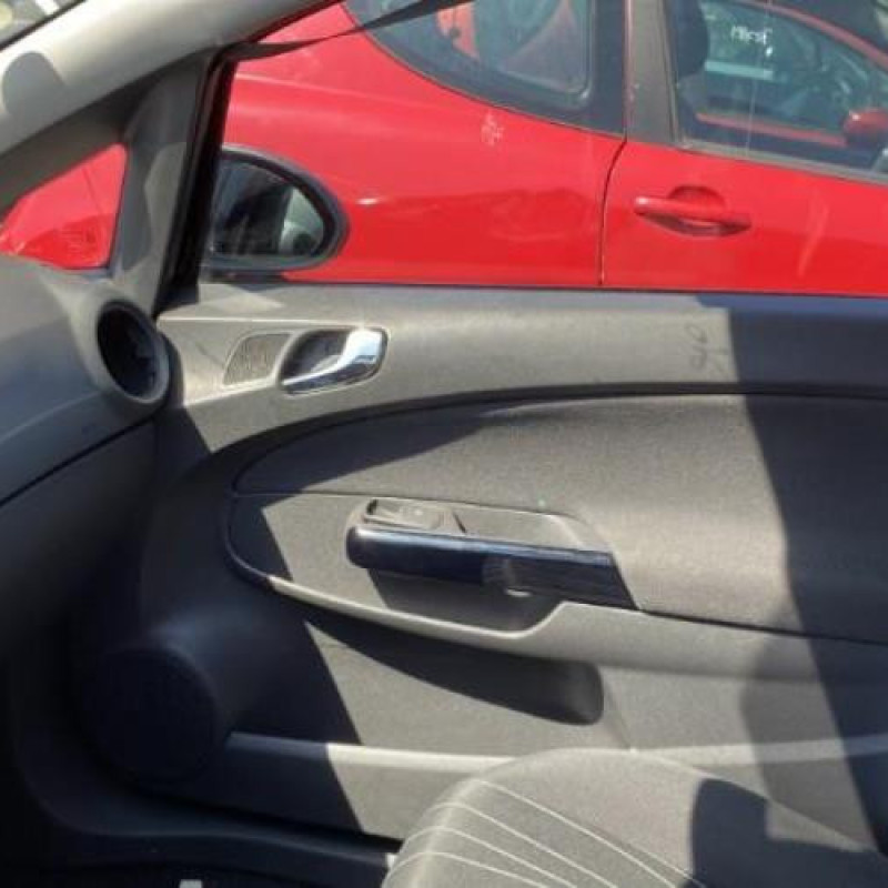 Moteur OPEL CORSA D Photo n°14