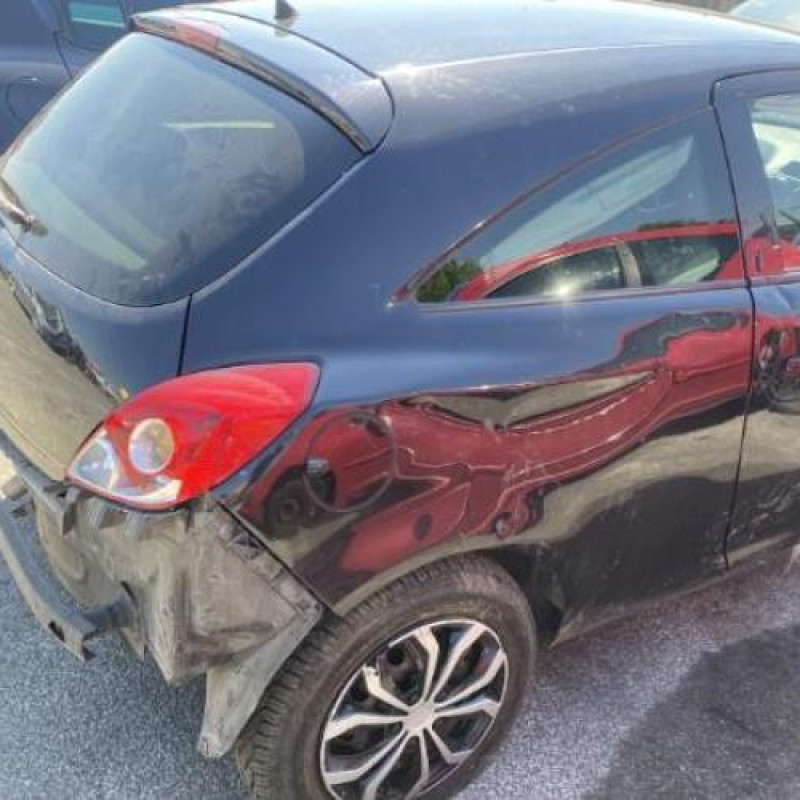 Moteur OPEL CORSA D Photo n°15