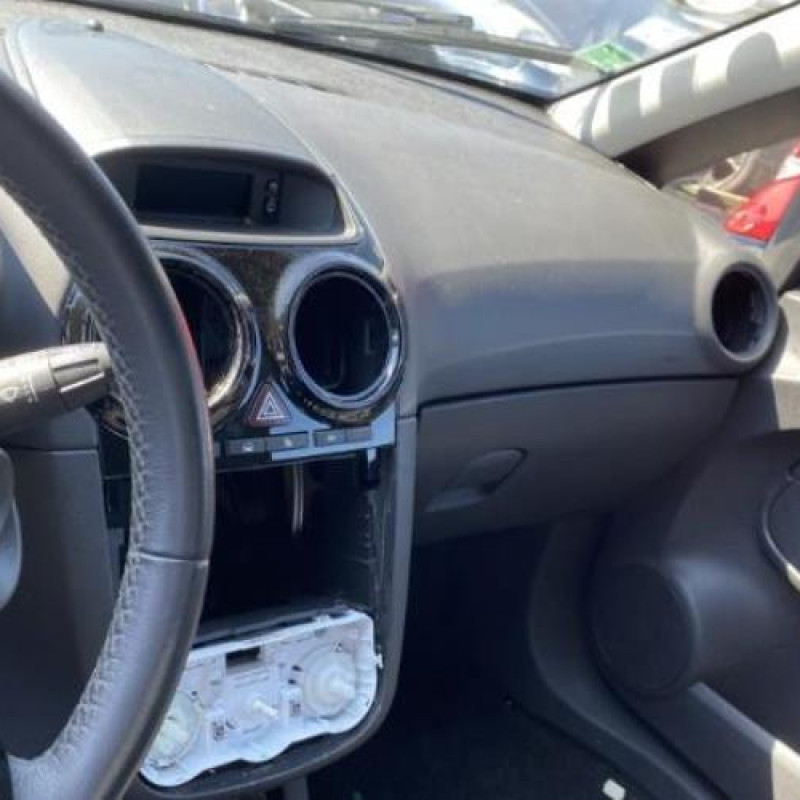Moteur OPEL CORSA D Photo n°17