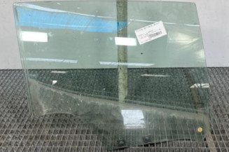 Vitre arriere droit RENAULT CLIO 4 Photo n°1