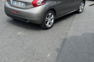 PEUGEOT 208 1 PHASE 1 1.4 HDI - 8V TURBO