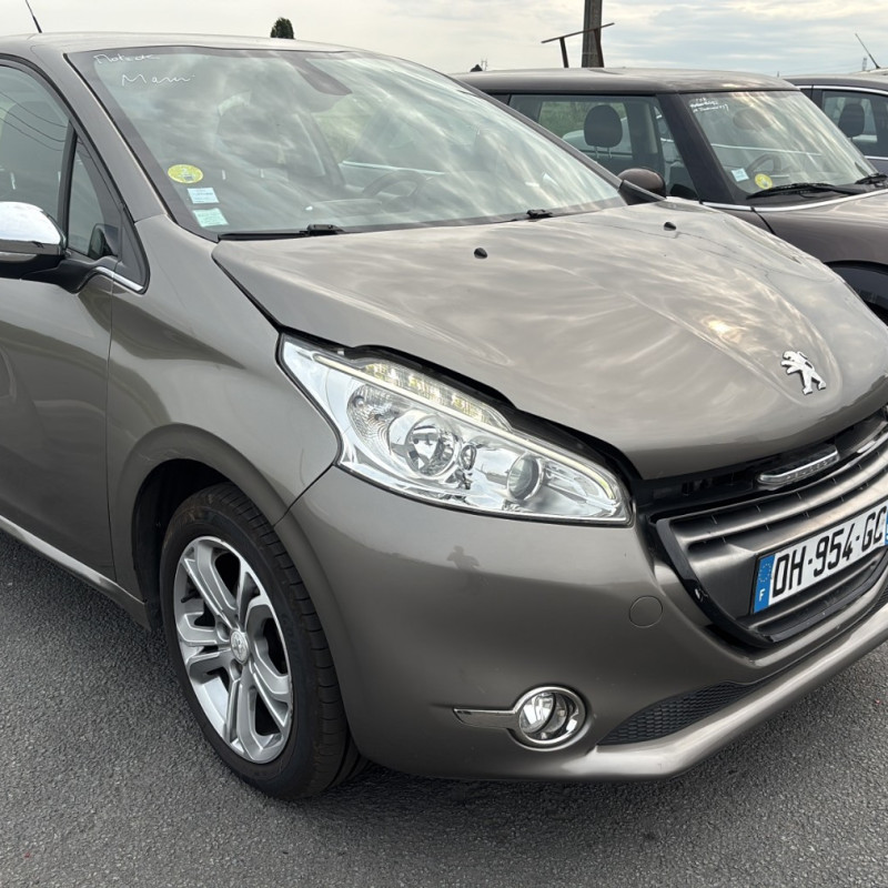 PEUGEOT 208 1 PHASE 1 1.4 HDI - 8V TURBO Photo n°15