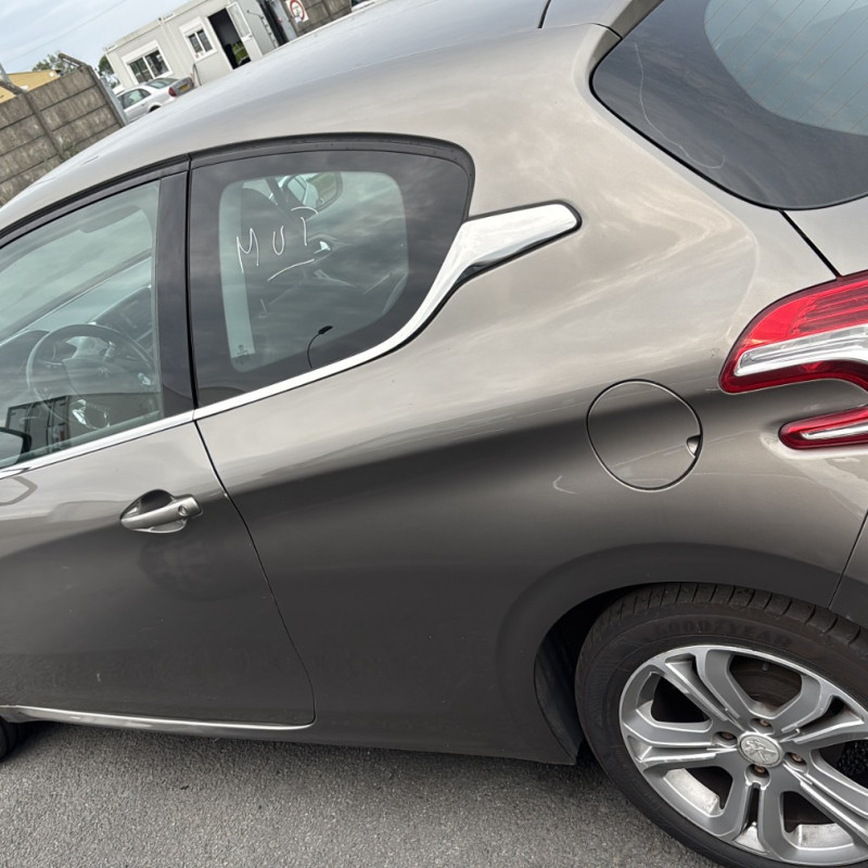 PEUGEOT 208 1 PHASE 1 1.4 HDI - 8V TURBO Photo n°20