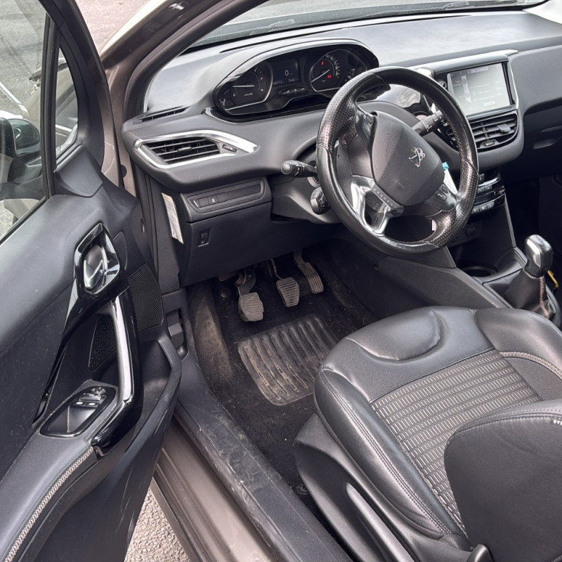 PEUGEOT 208 1 PHASE 1 1.4 HDI - 8V TURBO Photo n°22