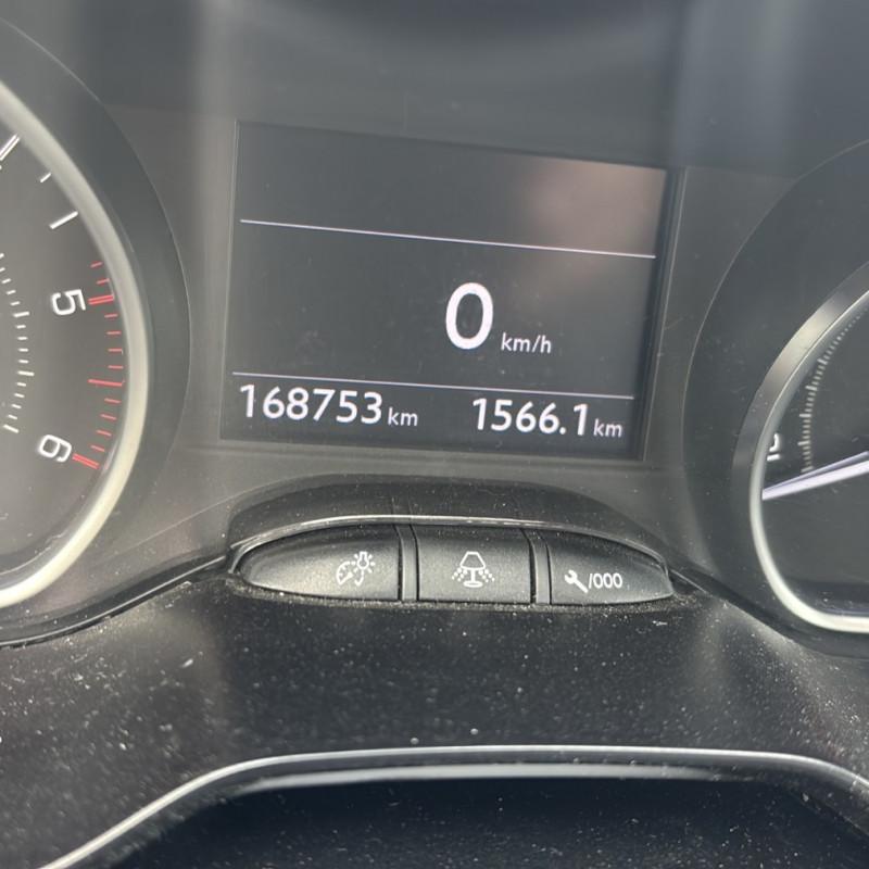 PEUGEOT 208 1 PHASE 1 1.4 HDI - 8V TURBO Photo n°30