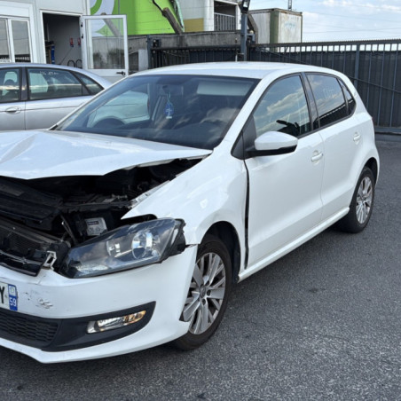 VOLKSWAGEN POLO 5 PHASE 1 1.6 TDI - 16V TURBO Photo n°1