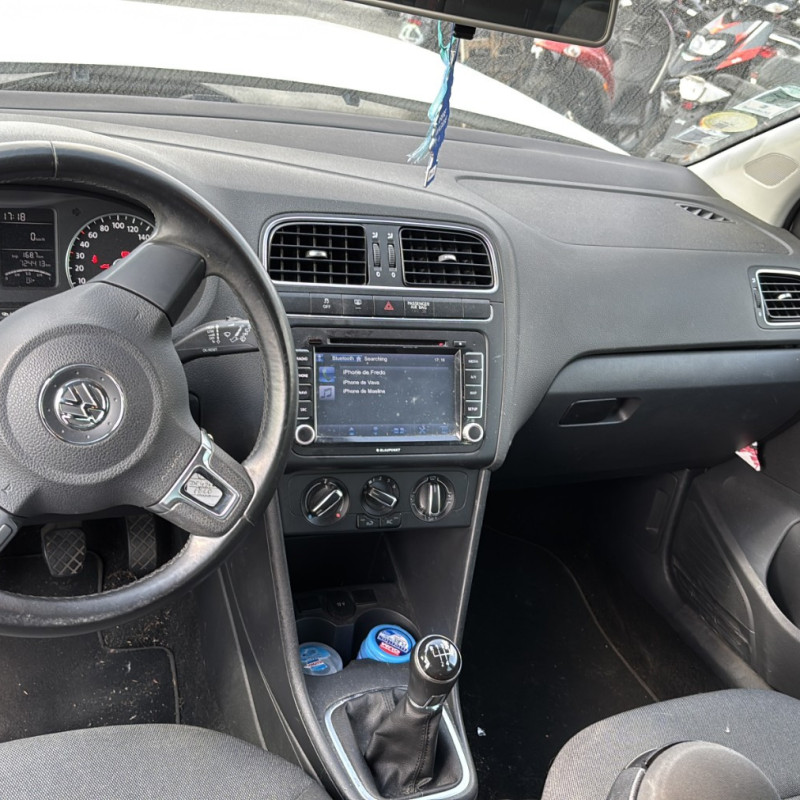 VOLKSWAGEN POLO 5 PHASE 1 1.6 TDI - 16V TURBO Photo n°12