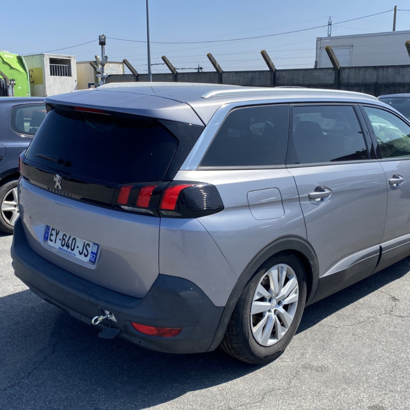 PEUGEOT 5008 2 PHASE 1 1.5 BLUE HDI - 16V TURBO Photo n°3