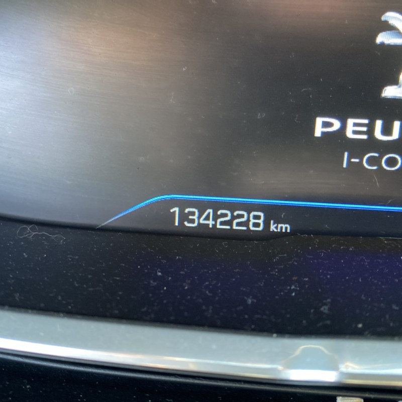 PEUGEOT 5008 2 PHASE 1 1.5 BLUE HDI - 16V TURBO Photo n°10