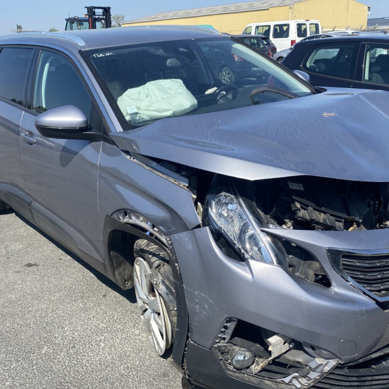 PEUGEOT 5008 2 PHASE 1 1.5 BLUE HDI - 16V TURBO Photo n°13
