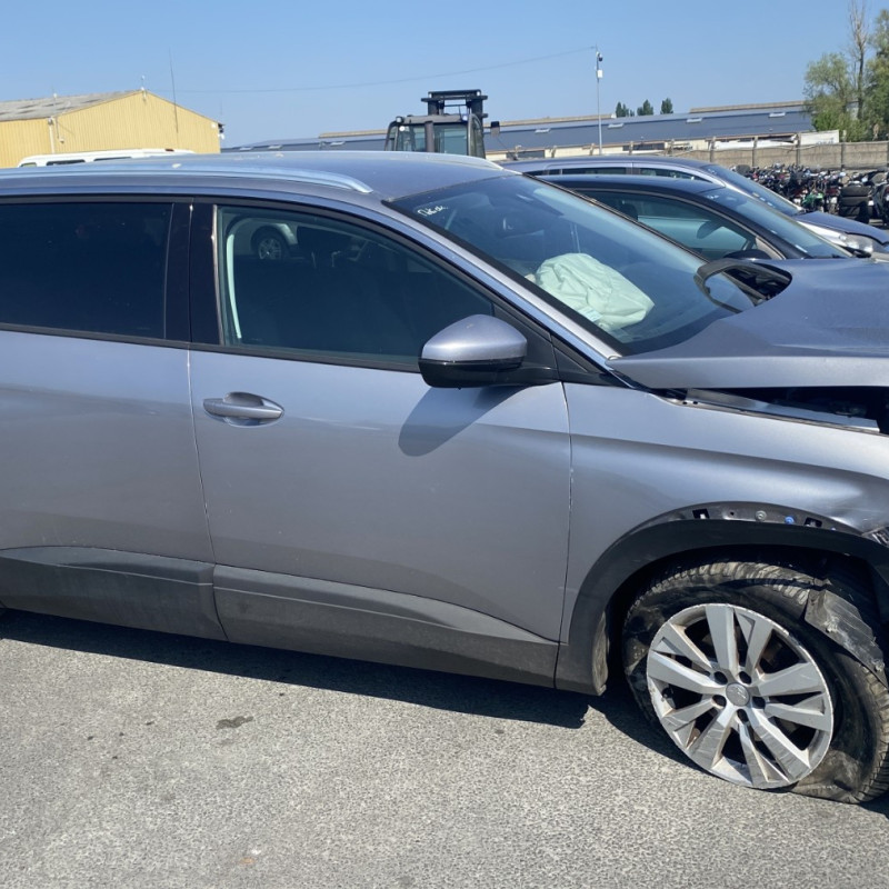 PEUGEOT 5008 2 PHASE 1 1.5 BLUE HDI - 16V TURBO Photo n°19