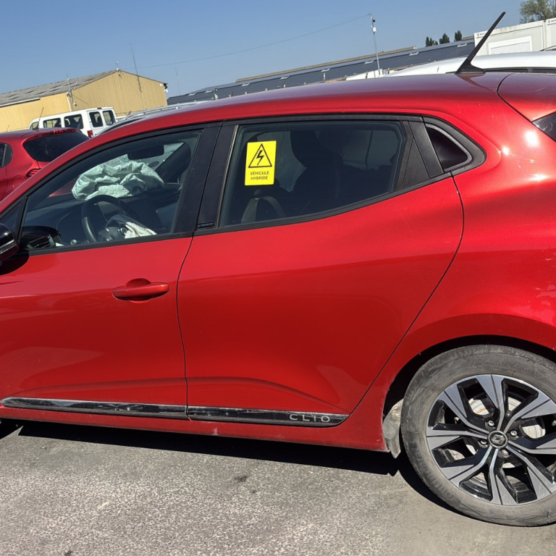 RENAULT CLIO 5 1.6i - 16V SCE 145 HYBRID E-TECH 145 Photo n°16