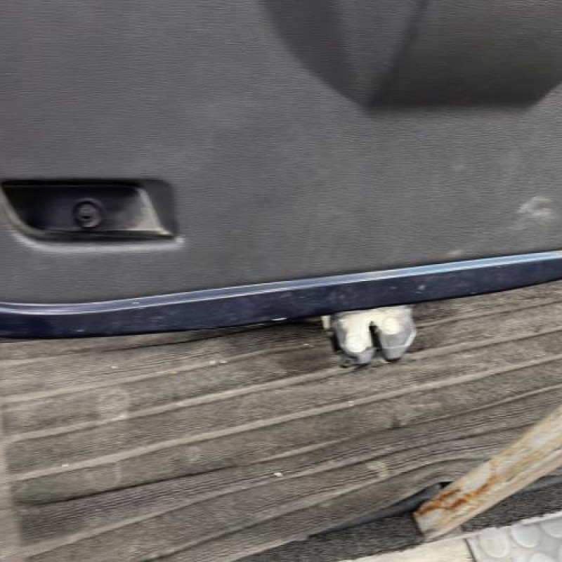 Malle/Hayon arriere OPEL CORSA D Photo n°10