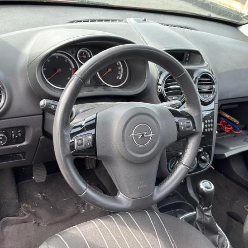 Aile avant gauche OPEL CORSA D Photo n°14