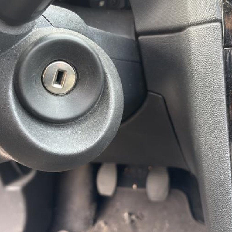 Aile avant gauche OPEL CORSA D Photo n°20