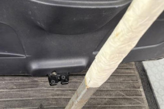 Malle/Hayon arriere RENAULT CLIO 3
