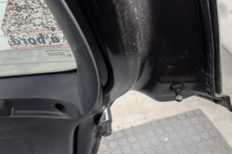 Malle/Hayon arriere RENAULT CLIO 3