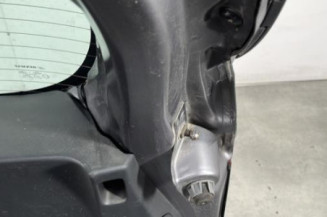 Malle/Hayon arriere RENAULT CLIO 4