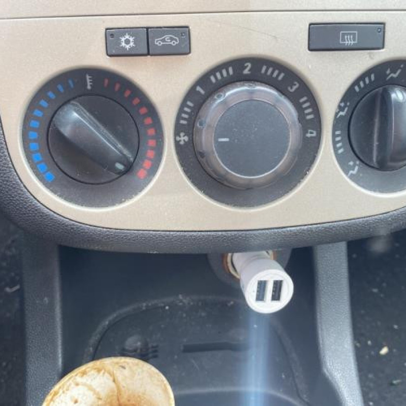 Custode arriere gauche (porte) OPEL CORSA D Photo n°20