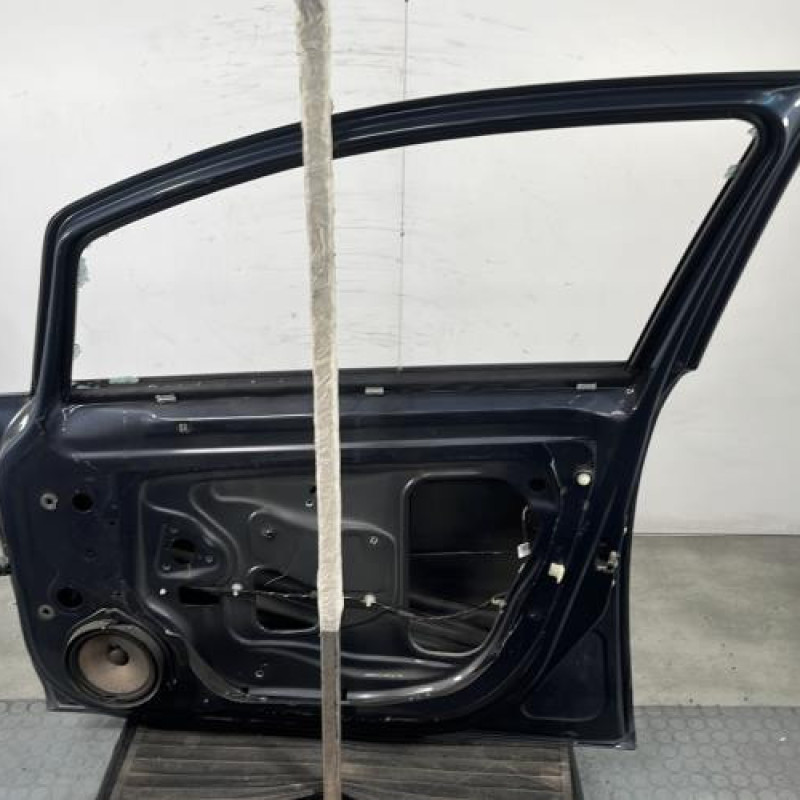 Porte avant droit OPEL CORSA D Photo n°7