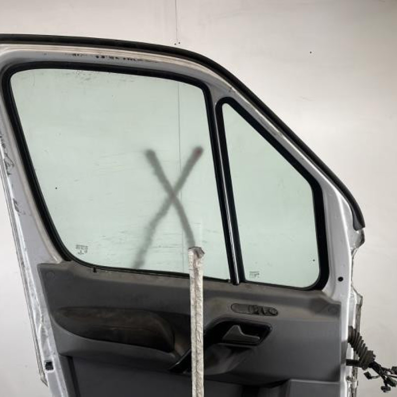 Porte avant gauche VOLKSWAGEN CRAFTER 1 Photo n°8