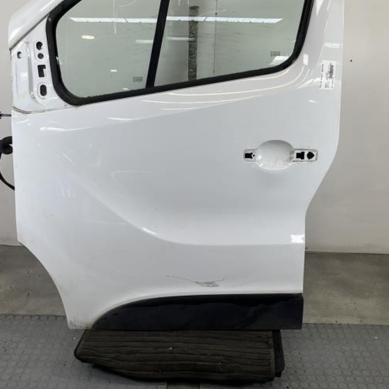 Porte avant gauche RENAULT TRAFIC 3 COURT Photo n°2