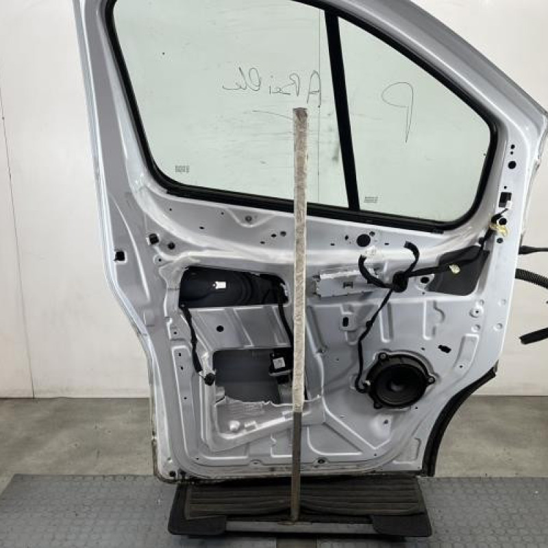 Porte avant gauche RENAULT TRAFIC 3 COURT Photo n°7