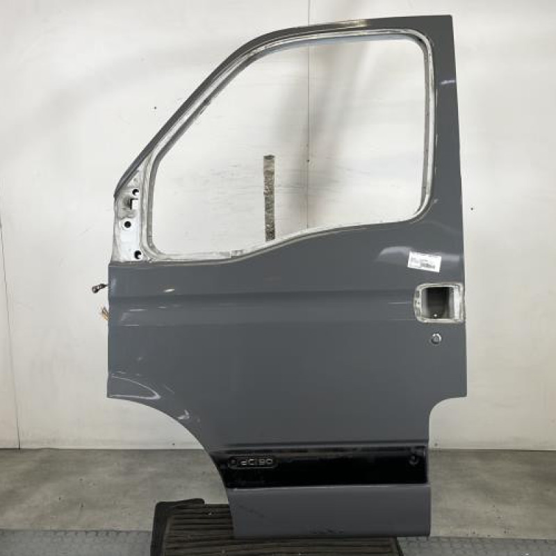 Porte avant gauche RENAULT MASTER 2 Photo n°1