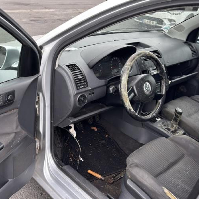 Vitre arriere droit VOLKSWAGEN POLO 4 Photo n°13